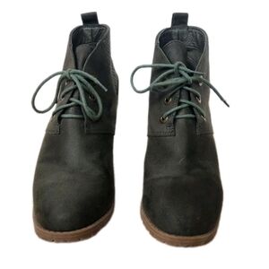 Gloria Vanderbilt Women's Ankle Boots Size 7 1/2 M Wedge Heel Shoes Green Suede